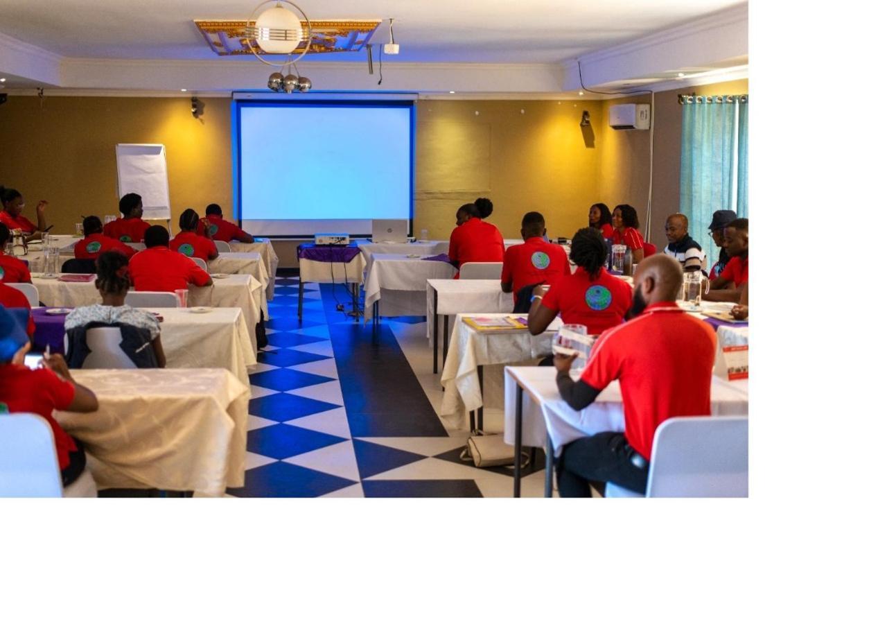 Msc Hotel Otjiwarongo Monitronics Kültér fotó